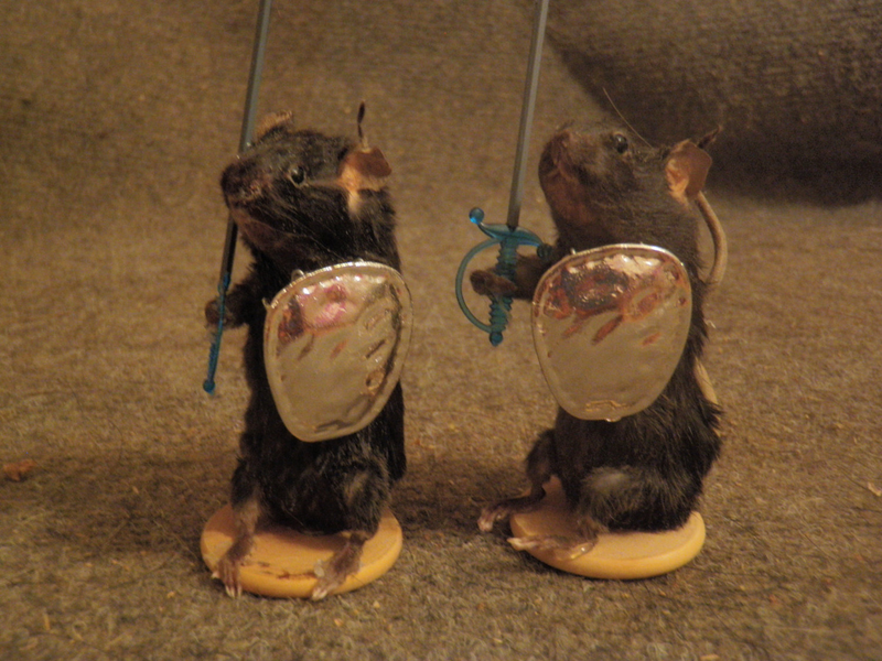 Illustration for article titled Reviews of an Etsy Seller Who Poses Dead Mice As Pop Culture Icons